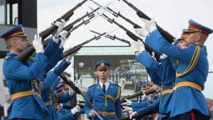 Defileom gardista Vojske Srbije u Kruševcu obeležen Vidovdan