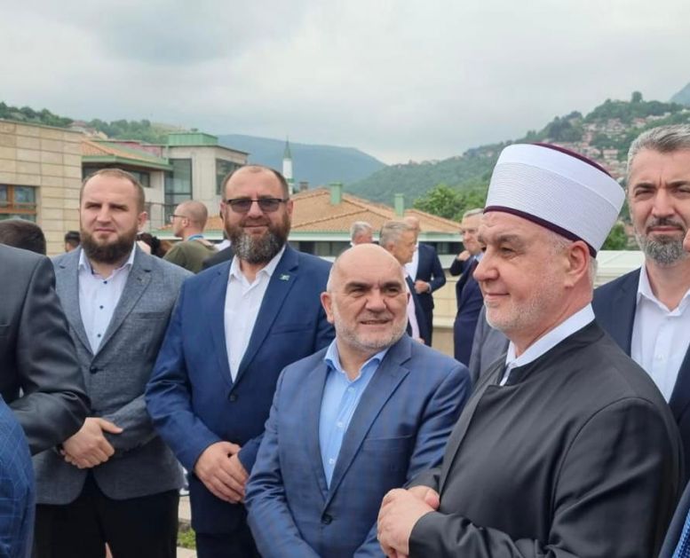 Delegacija Mešihata na svečanom otvaranju Upravne zgrade Rijaseta u Sarajevu