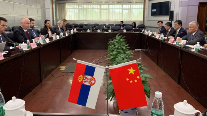 Delegacija Srbije u Kini potpisala više sporazuma