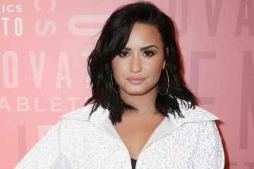 Demi Lovato POKAZALA CELULIT: Umorna sam od toga da se SRAMIM SVOG TELA! (foto)