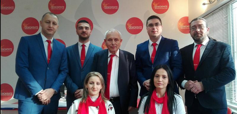 Demokrate Pljevlja: Mermerne crvene ploče su se čekale kao da stižu sa Marsa
