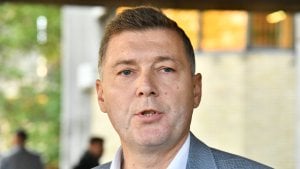 Demokratska stranka: Vulgarni i sramni grafiti protiv Zelenovića i njegove porodice u Šapcu