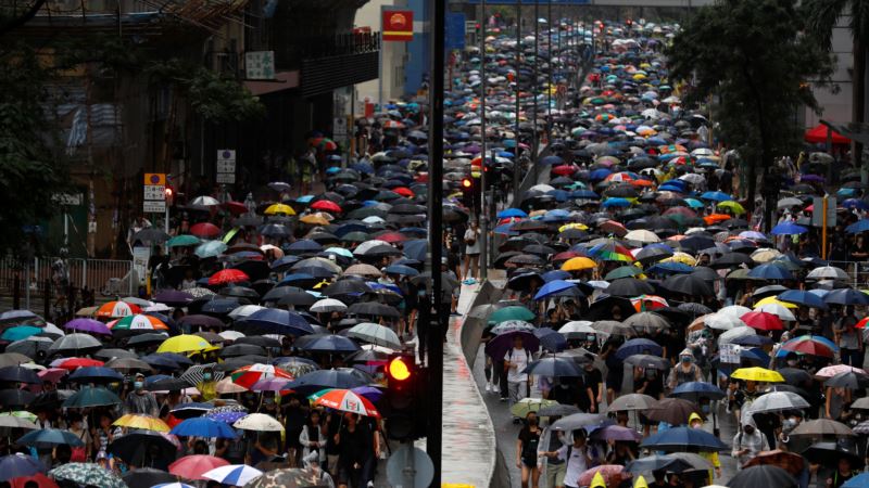 Demonstranti i danas na ulicama Hongkonga 