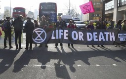 
					Demonstranti najavili proteste na aerodromu Hitrou u Londonu 
					
									