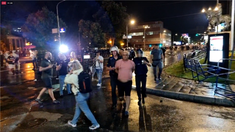 Demonstranti se sukobili sa policijom u Skoplju
