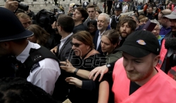 Demonstranti u Londonu protiv Trampa (VIDEO)