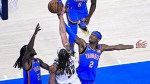 Denver razbijen, Oklahoma u finalu Zapada