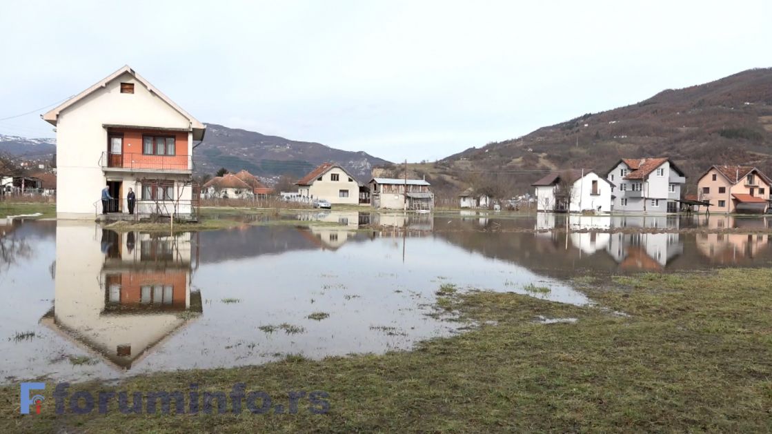 Deo Ivanja opet pod vodom – Poplavljeni podrumi, njive i dvorišta