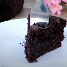Depresivna torta: Popravlja u cugu dan koji nije sjajan, a sprema se za bukvalno 5 minuta