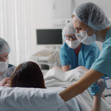 Deset godina nakon porođaja je trpela strašne bolove, doktori na OVAJ problem nikada nisu posumnjali - Užasno je pomisliti da sam imala Frankeštajna u svom telu