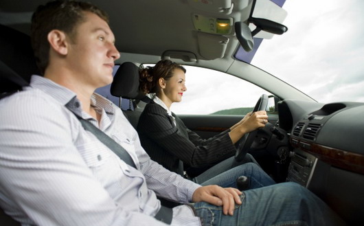 Deset najvažnijih razloga zbog kojih se najviše svađaju vozači i suvozači