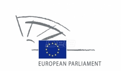 Deset poslanika EP pisalo Varhejiju: Vlast Srbije ugrožava demokratiju