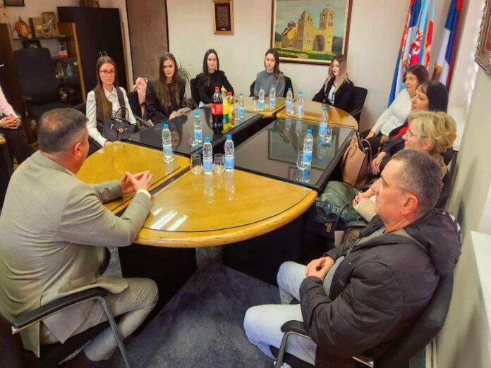Deset studenata iz Kuršumlije nagrađeno sa po 40.000 dinara
