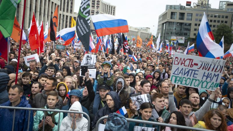 Desetine hiljada ljudi na protestima u Moskvi