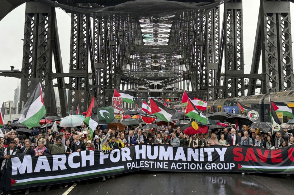 Desetine hiljada ljudi učestvovalo na propalestinskom protestu u Sidneju, među njima i osnivač Vikiliksa Džulijan Asanž
