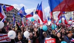 Desetine hiljada na antivladinom protestu u Pragu