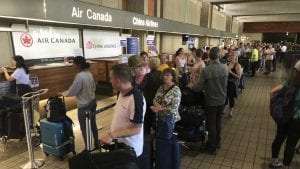 Desetine putnika povređene na letu Er Kanade usled turbulencije