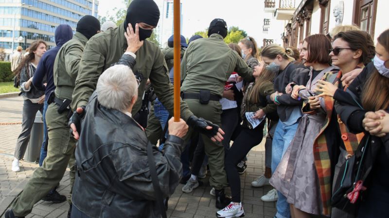 Desetine uhapšenih na novim protestima u Minsku