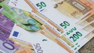 Devizne rezerve NBS u aprilu smanjene za 822 miliona evra, preokret na deviznom tržištu