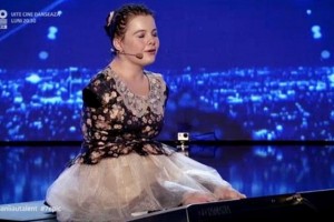 Devojčica bez ruku rasplakala sve u ‘Talentu’ (VIDEO)