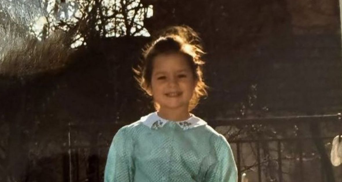 Devojčica sa slike proslavila 38. rođendan: Mesecima puni naslovnice zbog razvoda, prepoznajete li je? FOTO