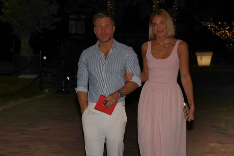 Devojka Saše Kovačevića na gala slavlju: Zorana se ošišala na paž, promenila boju kose, a haljina od 3.600 dinara tema večeri