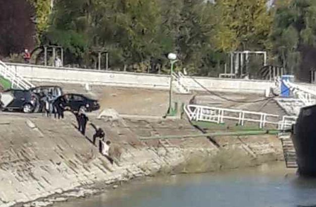 Devojka skočila s keja u Dunav, spasili je policajci