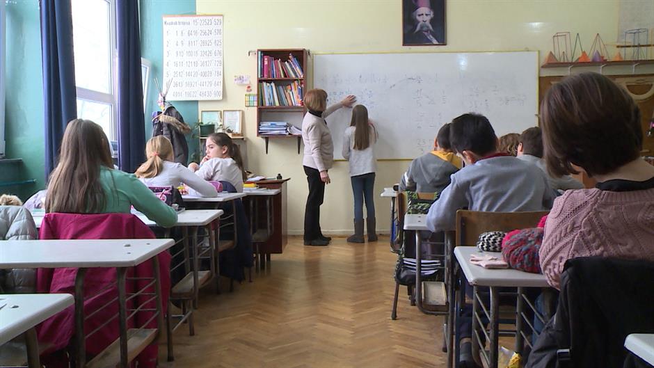 Digitalization project fails to cover most Serbian schools