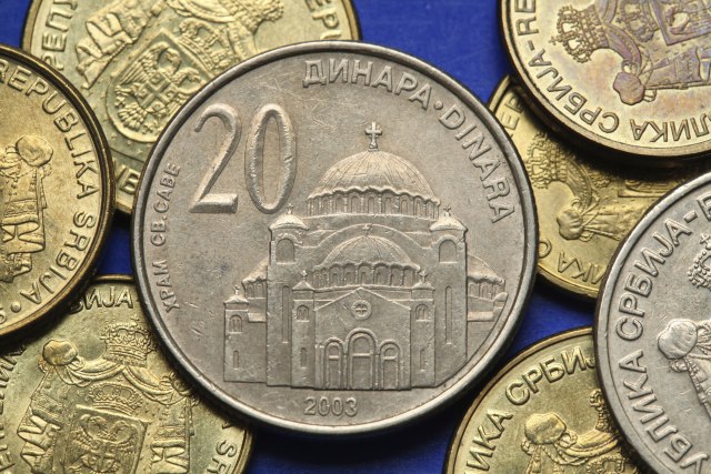 Dinar jači, kurs 117,85 za evro