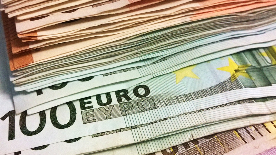 Dinar sutra najjači prema evru u 2019. godini