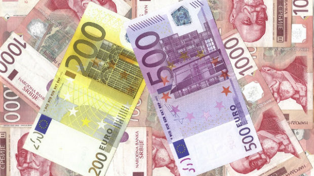 Dinarske štediše profitiraju više od deviznih