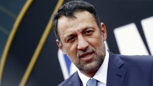 Divac poslao poruku iz bolnice: Dobro sam, idemo napred