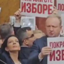 ĐILAS PSOVAO MAJKU POSLANIKU U SKUPŠTINI SRBIJE Draganovo ponašanje oduševilo Kurtija, sad je svima jasno da su ista fela (FOTO/VIDEO)