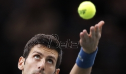 Djoković u finalu mastersa u Parizu pobedom protiv Federera