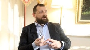Đorđević: Ko ima pravo da gasi stranke?