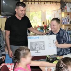 Đorđević obišao Udruženje roditelja osoba sa posebnim potrebama MI u Bačkom Petrovcu (FOTO)