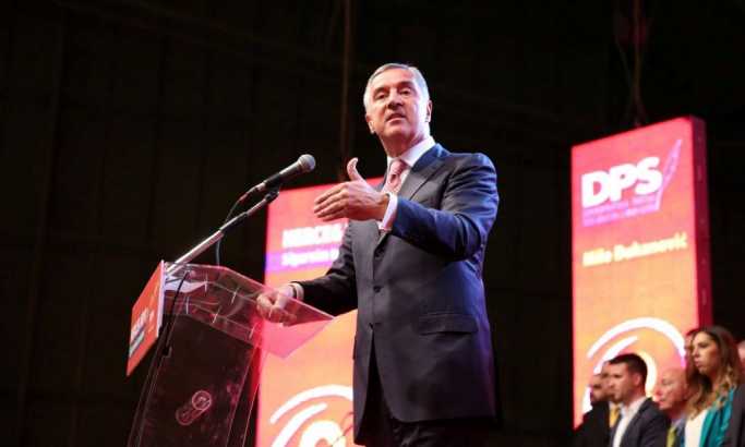 Đukanović predao kandidaturu, očekuje pobedu u prvom krugu