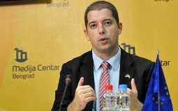 
					Đurić: Srbija nastoji da reši problem Kosova na miran i održiv način 
					
									