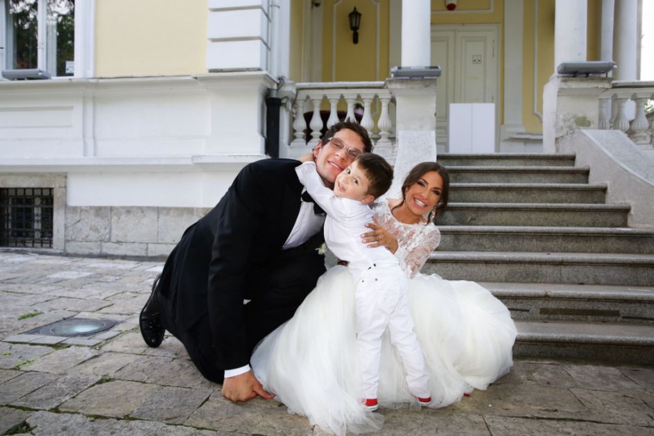 Dobri džin i prelepa palčica: Pogledajte jedine fotografije venčanja Bobija Marjanovića i supruge Milice, jedan detalj i danas intrigira