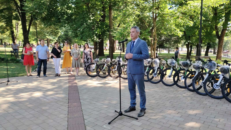 Dodeljene nagrade đacima generacije (FOTO)