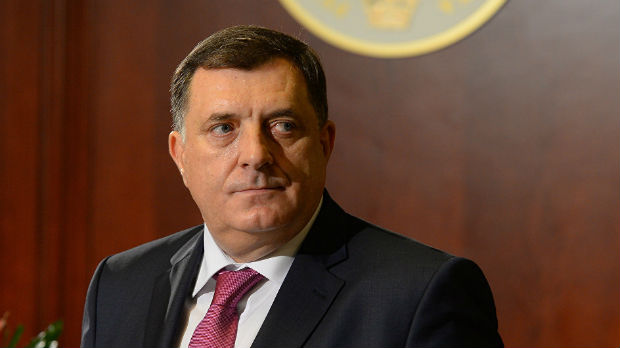 Dodik: Angažmanom počasnog voda Oružanih snaga prekršena pravila