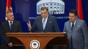 Dodik, Stevandić i Višković stigli u kasarnu Kozara, uprkos Helezovom naređenju