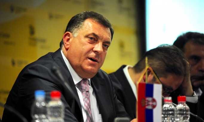 Dodik: Stranci hoće da se napiju krvi srpskom narodu