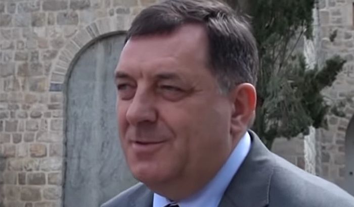 Dodik: U RS se neće učiti o opsadi Sarajeva i genocidu