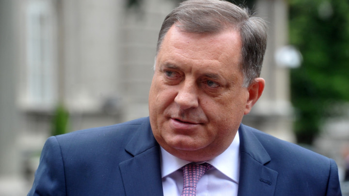 Dodik: Uklanjanje zastave Republike Srpske nedopustivo i skandalozno