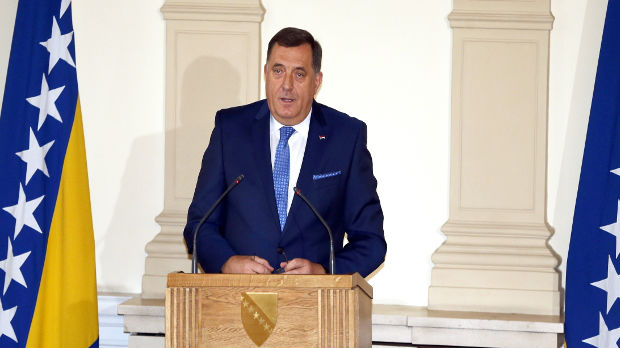 Dodik i ambasador Srbije o dobrosusedskim odnosima