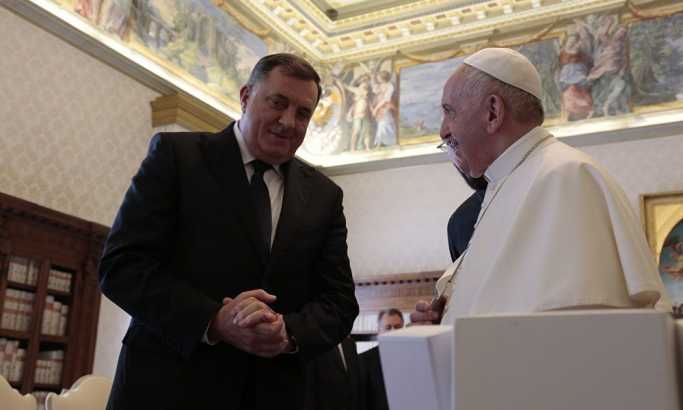 Dodik sa papom Franjom na naslovnoj strani vatikanskog lista