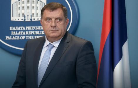 Dodik tvrdi da je šefica kancelarije OHR u Banjaluci podsticala opoziciju da ruše parlament RS: “Bio sam u iskušenju da izdam nalog za njeno hapšenje