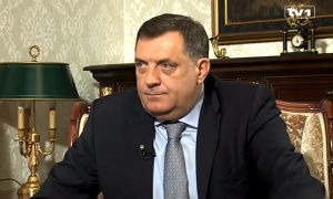 Dodik zahteva od Mektića da kaže ko je pokušao da ubije Vučića u Srebrenici