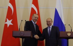 
					Dogovor Putina i Erdogana menja dinamiku odnosa snaga u Siriji 
					
									